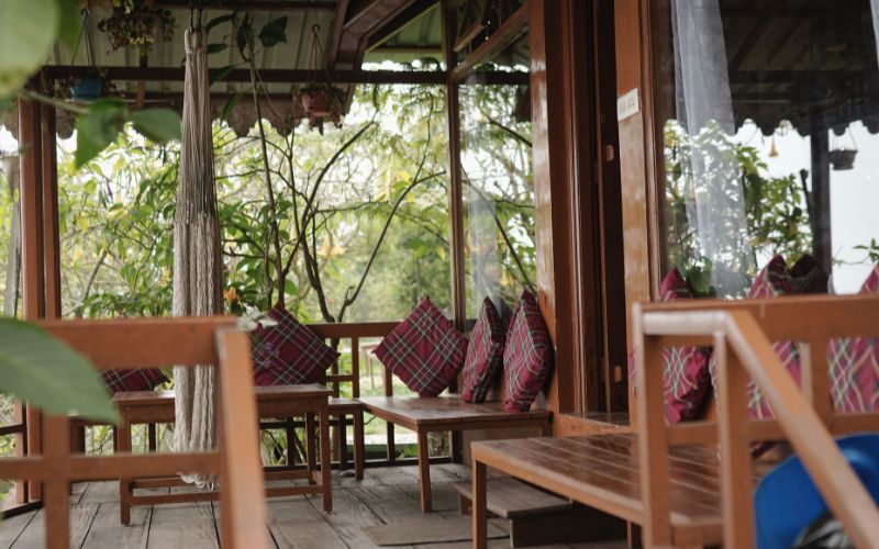 Outdoor Seating